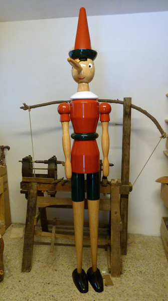 Pinocchio artigianale - produzione pinocchio - Bergamo - S.Omobono Terme -  vendita pinocchio legno